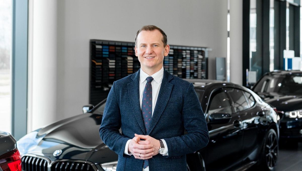 Paweł Ząbek Dyrektor Sprzedaży