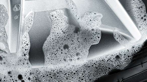 Usługi myjni samochodowej w salonie BMW to kompleksowa oferta.